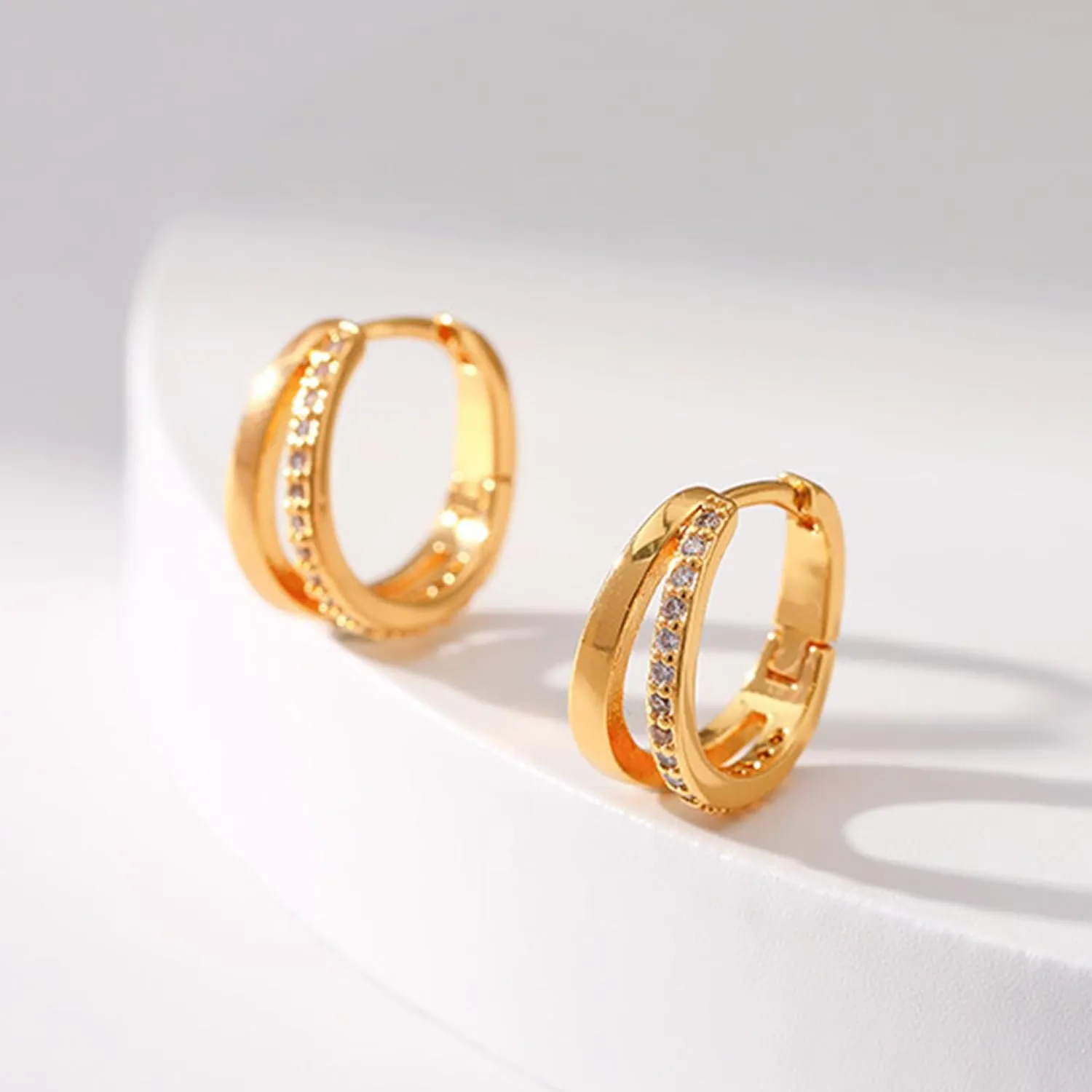 Chunky Gold Earrings for Women Hoop Earrings Lightweight Teardrop Earrings Hypoallergenic Gold Chunky Earrings Trendy Waterdrop Hoop Earrings for Birthday Gifts