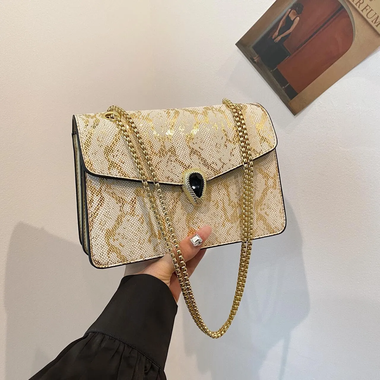 Crossbody Bags for Women Snake Printed Chain Shoulder Bags Trendy Handbags Clutch Purses