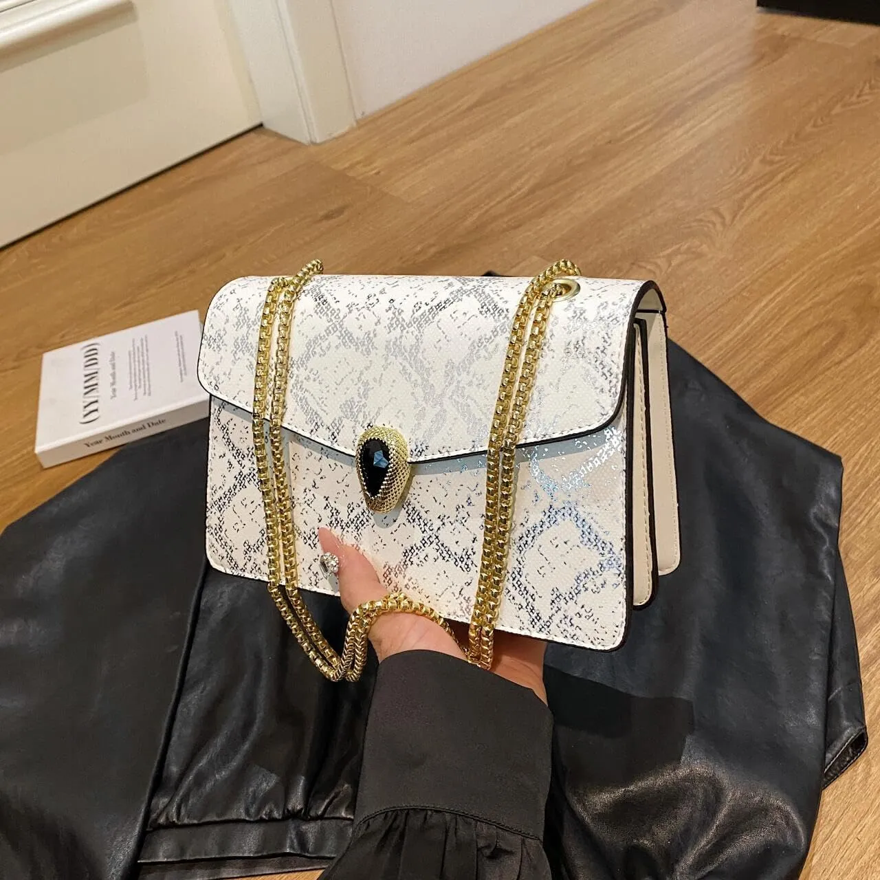 Crossbody Bags for Women Snake Printed Chain Shoulder Bags Trendy Handbags Clutch Purses