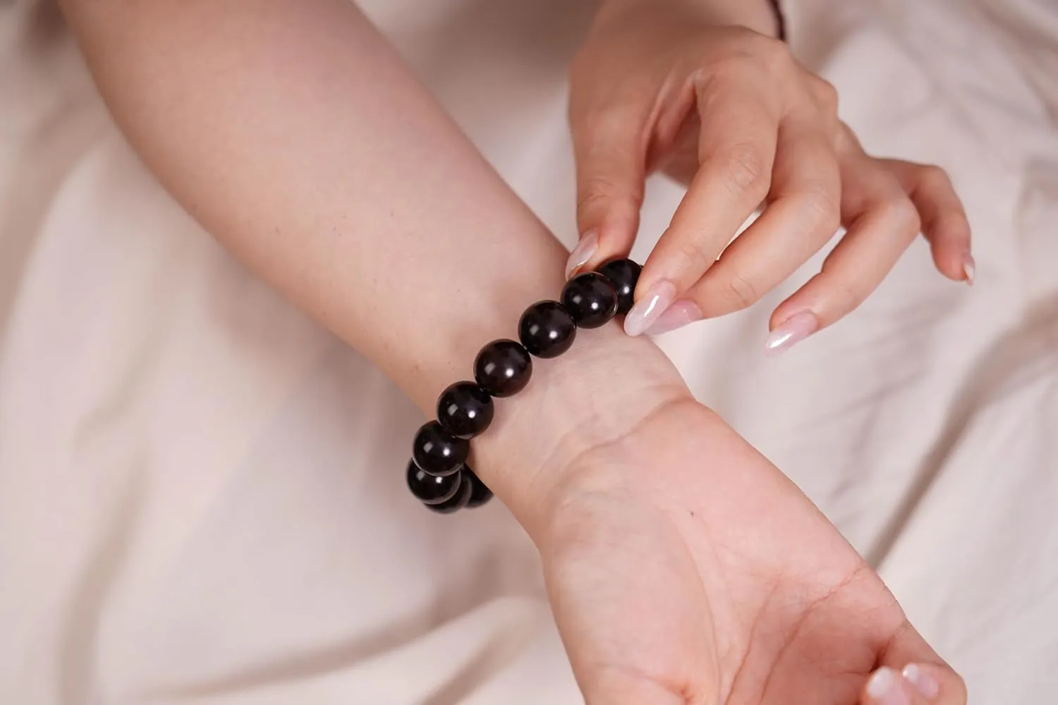 Handmade Beaded Bracelets for Men & Women, Wooden Mens Bead Bracelets Couples Bracelets Comfortable for Daily Wear Birthday Gift for Men Women