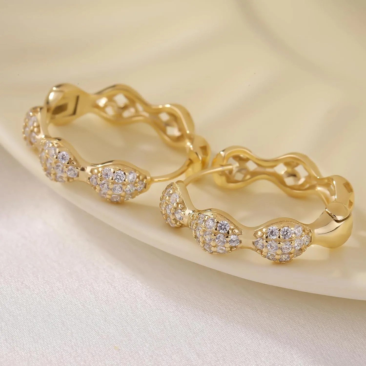 ToHeart Gold Huggies Earrings for Women Small Gold Hoop Earrings