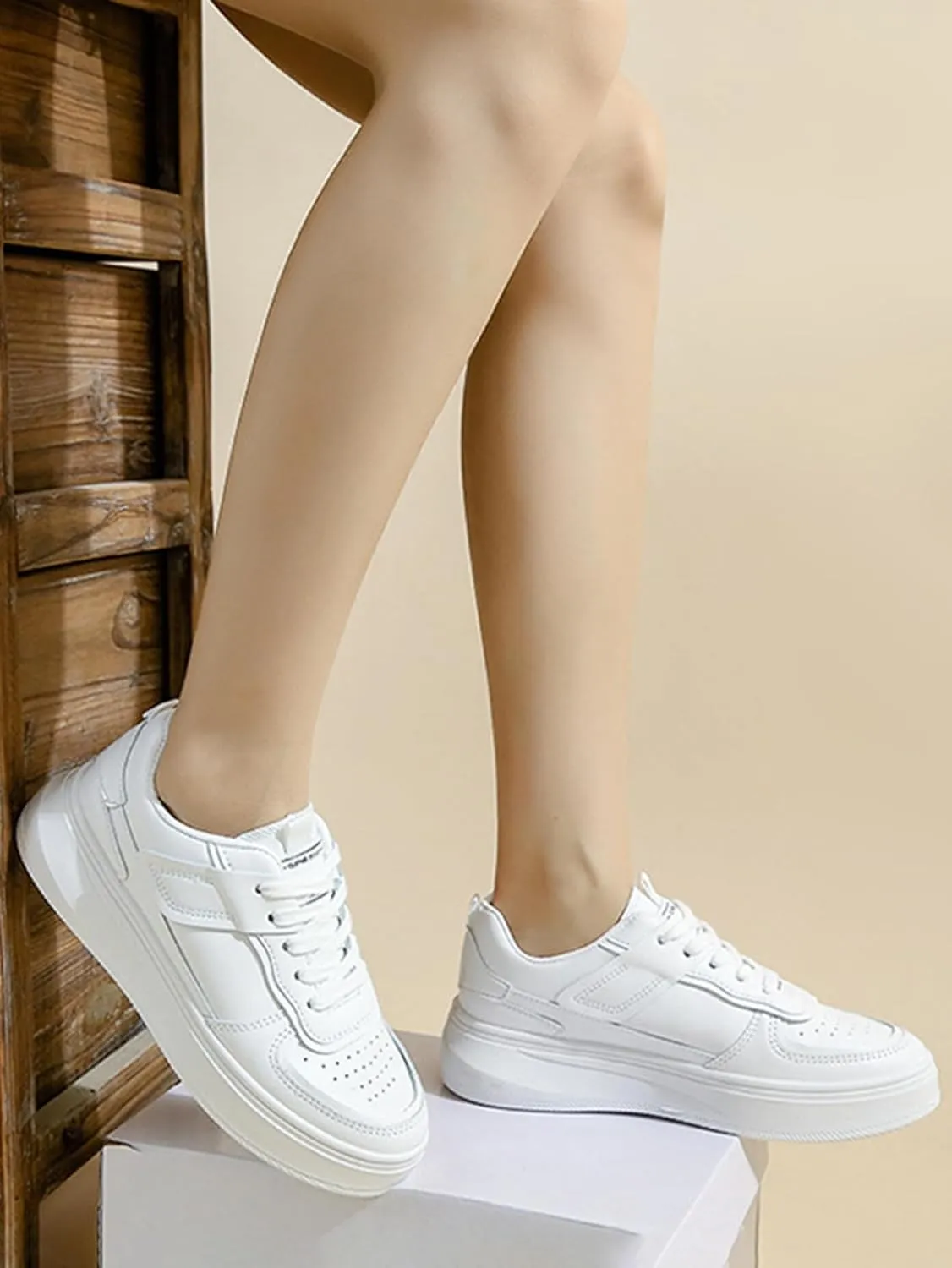 Women's Colorblock Lace Up Front Skater Round Toe Shoes Casual Sneakers